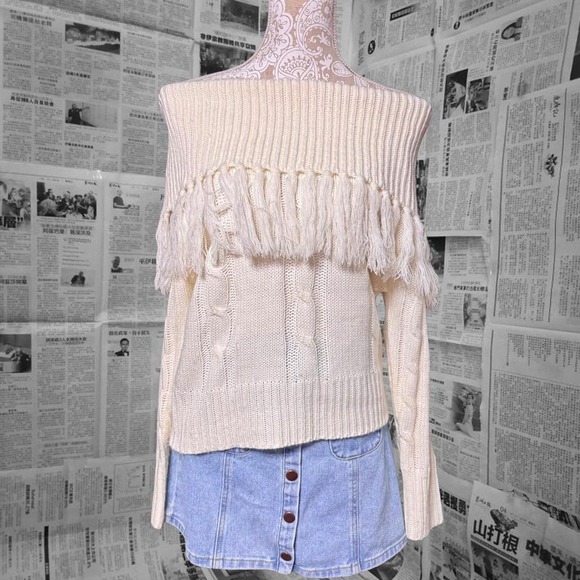 Moon River Ivory Fringe Off Shoulder Sweater Women's Small Boho Chic Knit Top - Picture 1 of 6